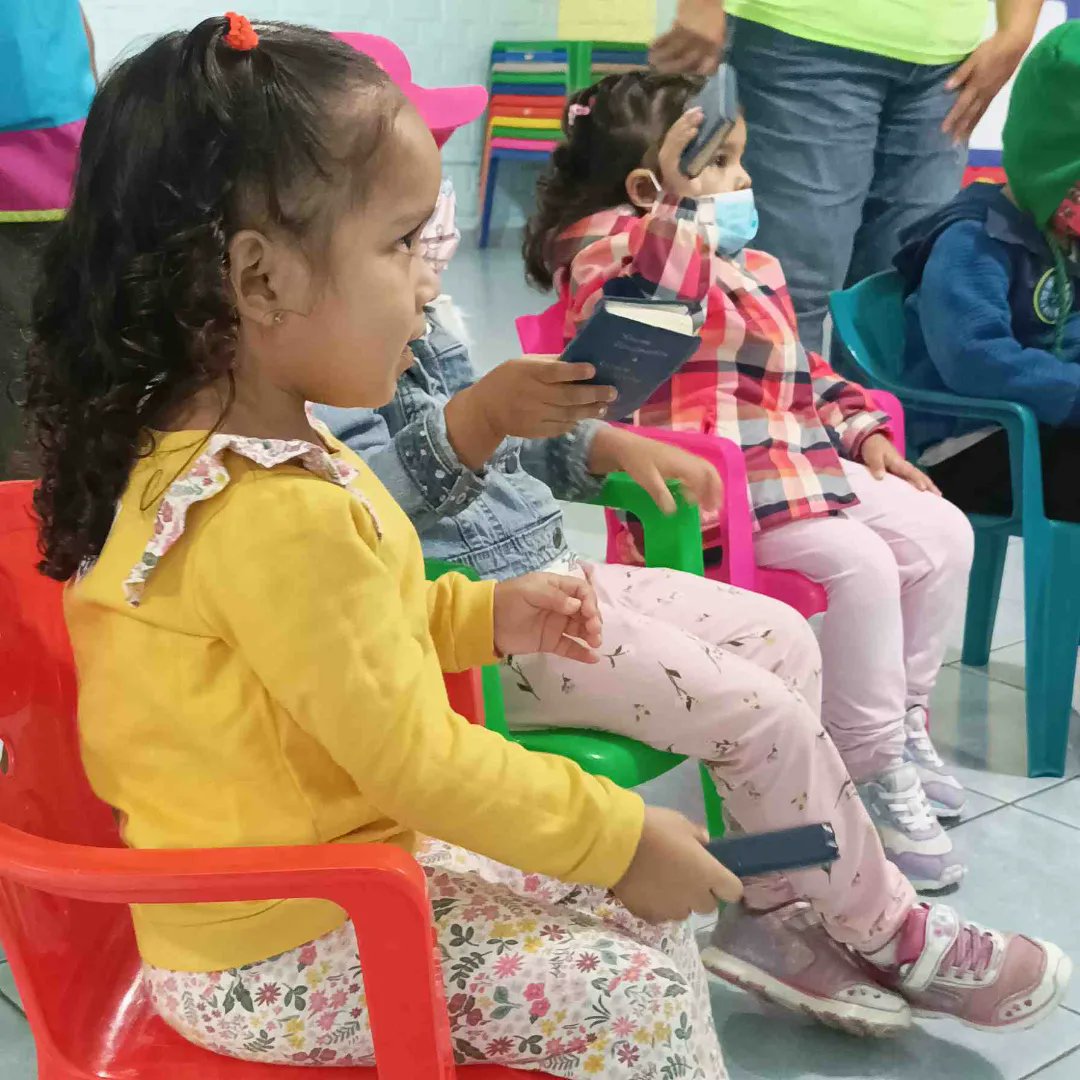 COMPAZITOSBaby's tweet photo. Nosotros amamos a Jesús porqué Él me amo primero ❤️
 1 Juan 4:19

#MiDomingoNoEsNegociable
#CompazitosBaby

@PastorVladimir
@EsmeraldadeRiva https://t.co/FRpRwPz35F
