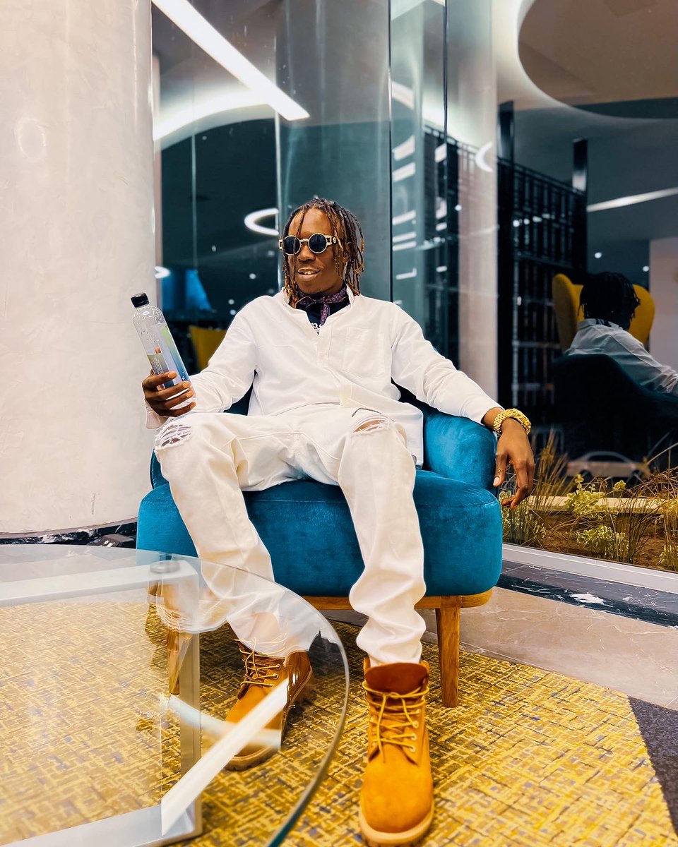 bobby_kinging's tweet photo. Been Lowkey for a while perfecting my new sounds 🦁 Can’t wait to Release this projects To the World… I Hope Y’all Love It ❤️

And if it doesn’t go as planned “God is still God” 🤞🏾
#33BG
#AbnlWorldwide #Omi 💧#PlayBackStudio 🎹
📸: @the_eye_sa https://t.co/p3xe1W3NrN