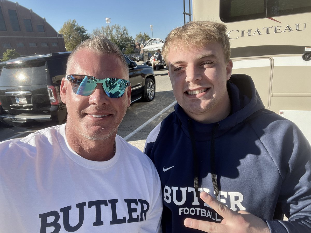 SlickNiemi's tweet photo. Where my dawgs at Part II… @bushka2121 @TBTheATH @jakeecainn @tracybushka @CameronHeald82 #realdogs @ButlerUFootball Love these guys! #BU https://t.co/r9WaVFanct