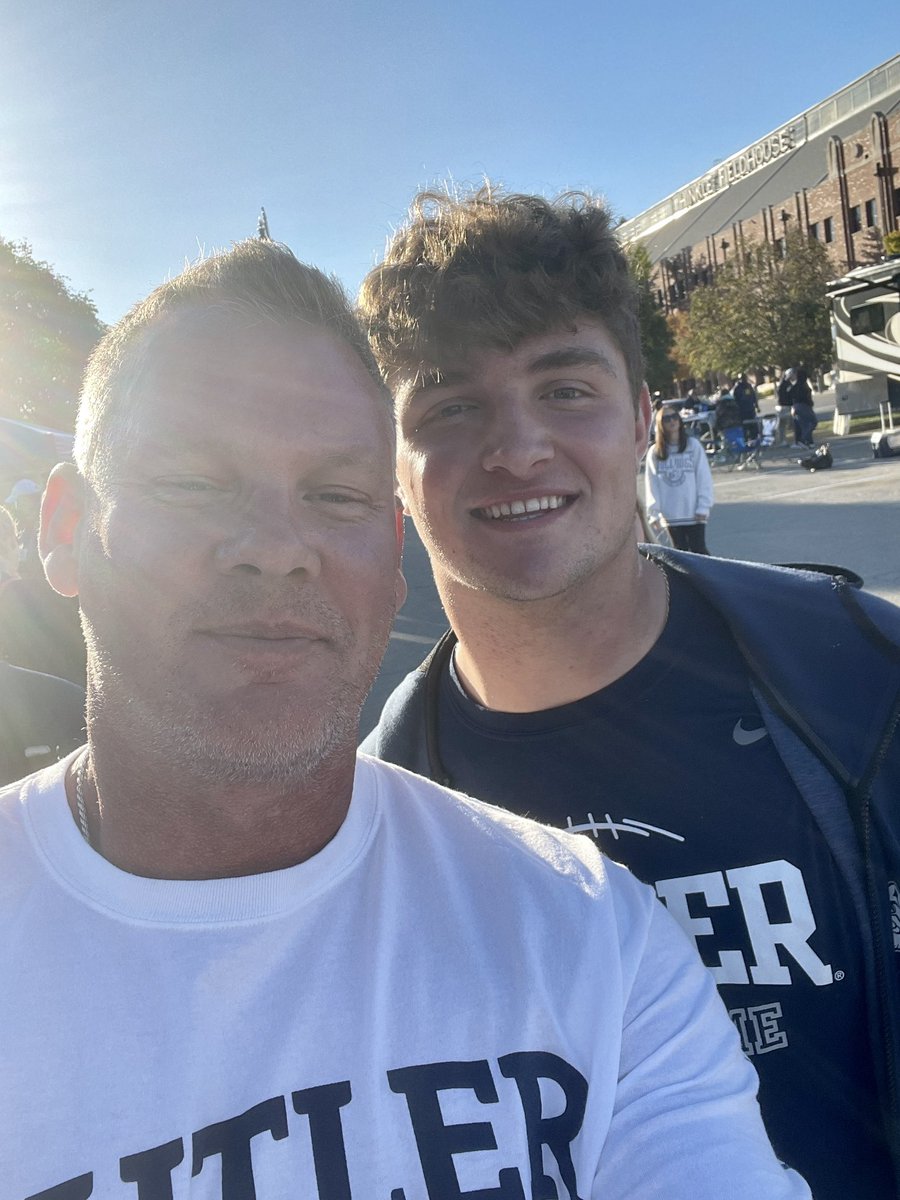 SlickNiemi's tweet photo. Where my dawgs at Part II… @bushka2121 @TBTheATH @jakeecainn @tracybushka @CameronHeald82 #realdogs @ButlerUFootball Love these guys! #BU https://t.co/r9WaVFanct