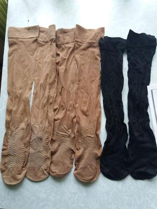 gs_susu's tweet photo. #nylon #nylonsocks #socks #summer #summersocks #anklesocks #anklenylonsocks #smellysocks #stinkysocks #wornsocks #dirtysocks #stockings #nylons #transperant #kneesocks #converse #wornshoes #shoes #sneakers #sweaty #sweatysocks #sweatyshoes #feet #sweatyfeet #stinkyfeet #sock https://t.co/r7WBTx9bjU