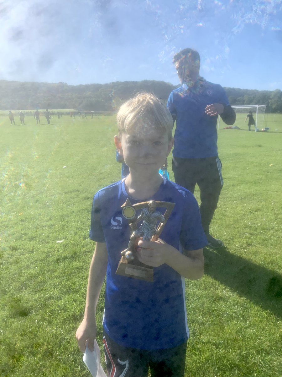 CardiffWestFC's tweet photo. A big well done to Francis, our U10’s Player Of The Week! 👏🏻🏆  You were excellent in defence, keep up the good work! ⚽️⚽️

#Cardiff #Grassroots #CommunityClub #Wales https://t.co/LmKkXrfU9a