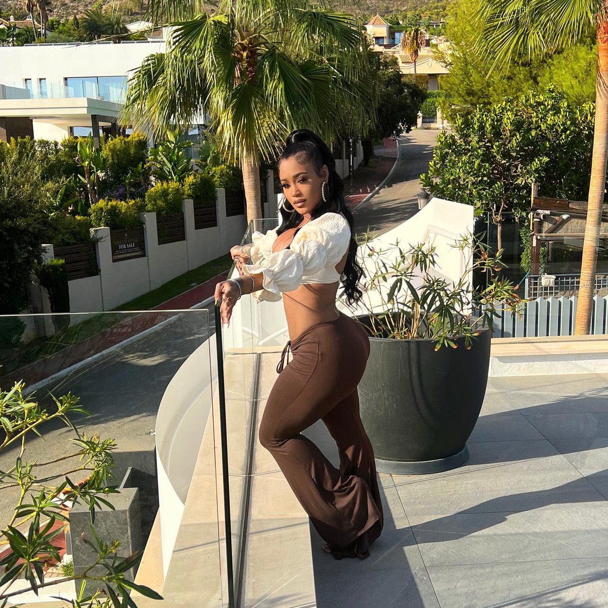 Lira_Galore_'s tweet photo. 📍 https://t.co/tsKW5N4byc