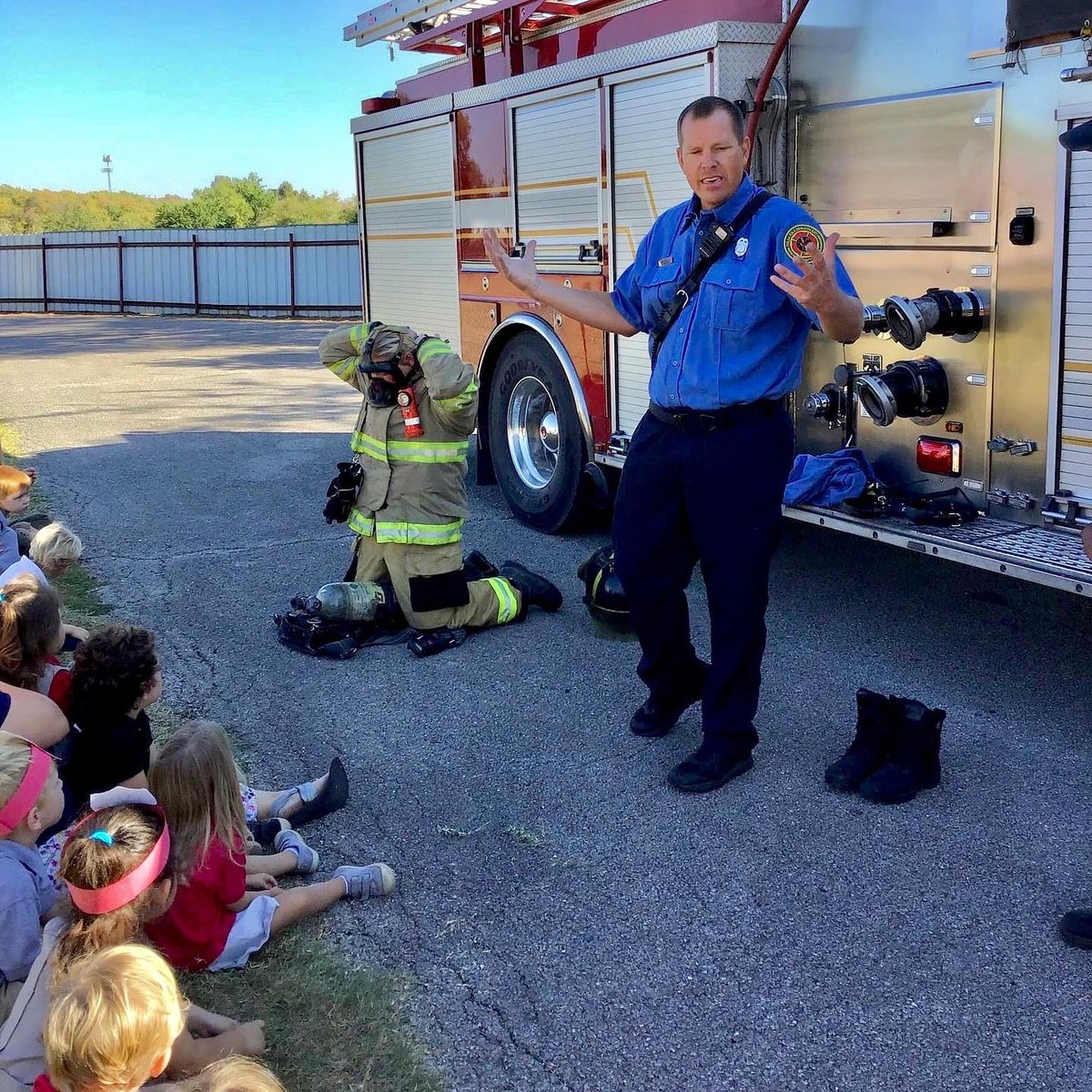 TulsaFire's tweet photo. On Thursday, Engine 66 had the privilege to visit with Pre-K3 and Kindergarten students from Wright Christian Academy! They enjoyed stopping by and talking to the kiddos about fire safety!
#wildcats #tulsaok #FireSafetyTips #tulsafire #communityhelpers #keepersofthemotherroad https://t.co/ZglylHFvwG