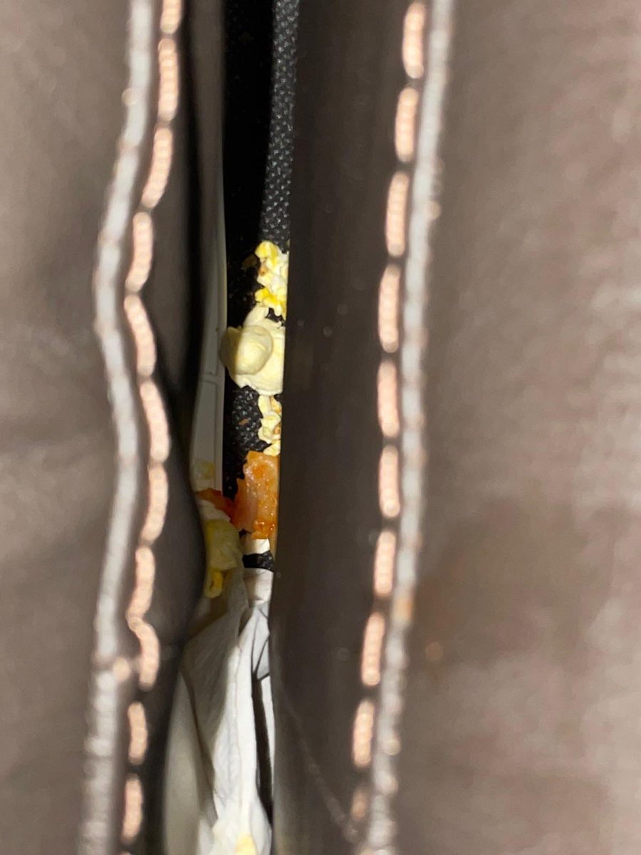 Briones2's tweet photo. @CinepolisUSA do you guys ever clean you theaters? This was #cinepolisCoconout such a terrible and nasty experience! If you ever happen to be in Miami better to go to
@CMXCinemas https://t.co/OTwKV6QC1I