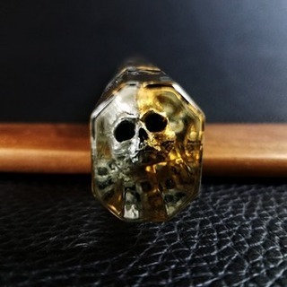 Engineerable's tweet image. &quot;Gold and silver from the dead turn often into lead.&quot; -R. Buckminster Fuller

&quot;Auger&quot; 6in VG10 Damascus petty knife
.
.
.
#skullysunday #art #illustration #skull #death #blackwork #blackworknow #skulltattoo #skeletonart #skulls #blood #silver #sunkeneyes… instagr.am/p/CjgJK3VrlIc/