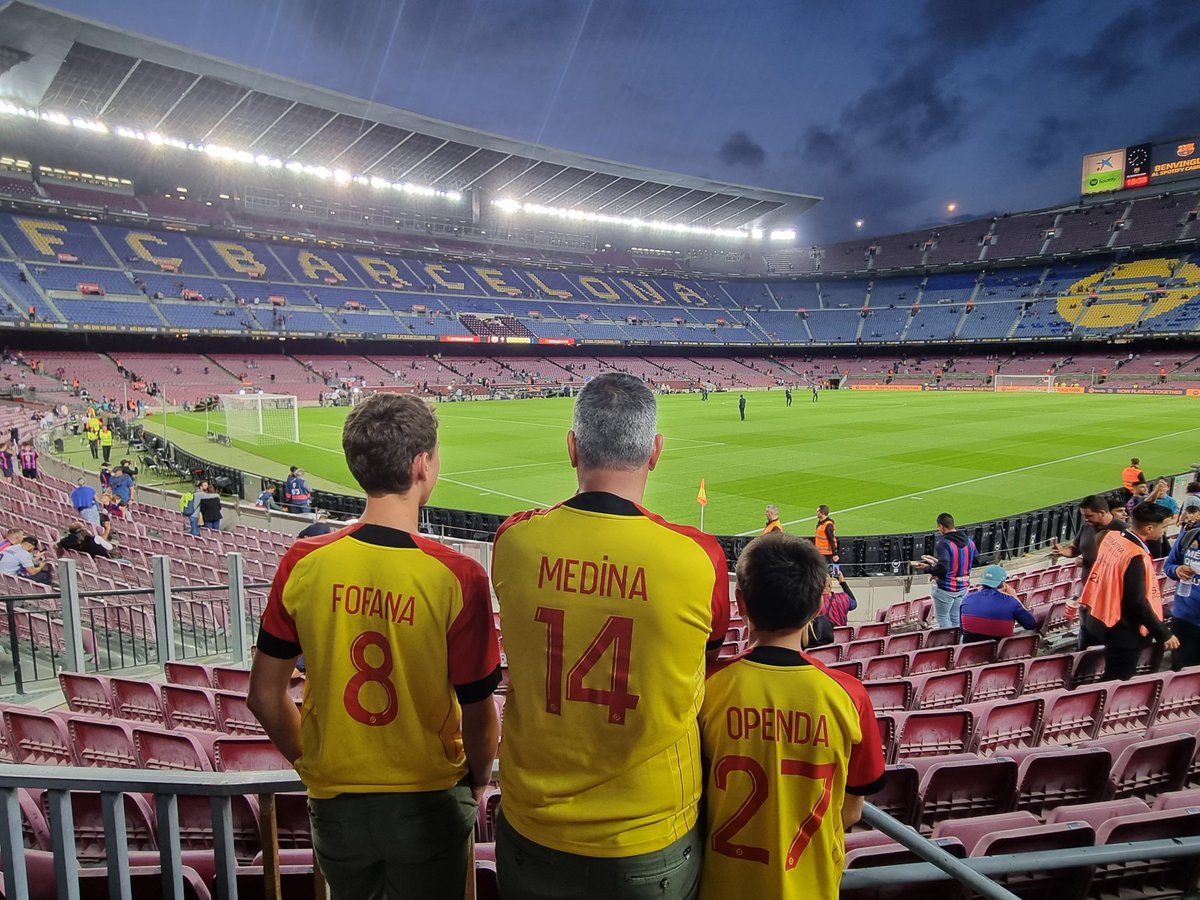 Tonyss62's tweet photo. #LOSCRCL
@RCLens
@KevinDanso98 
@LoisOpenda @samba_brice 
On pense a vous!!!vamos les lensois.
La gagne pour le derby. https://t.co/yR7jEO0wcv