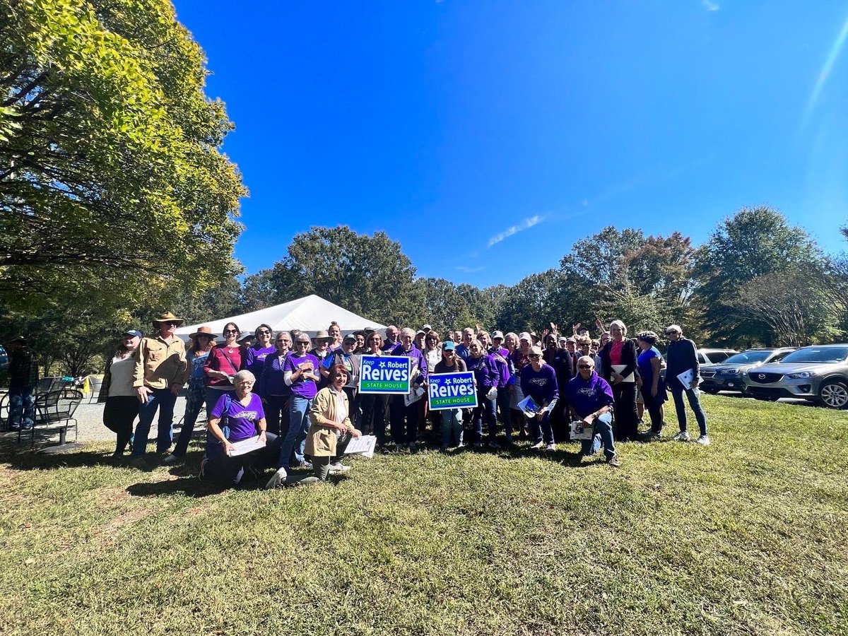 electreives's tweet photo. Weekend recap! Huge thank you to @NeighborsOnCall and #CountyToCounty for getting out the vote this weekend! @ChathamDems https://t.co/UGZsV0lTi6