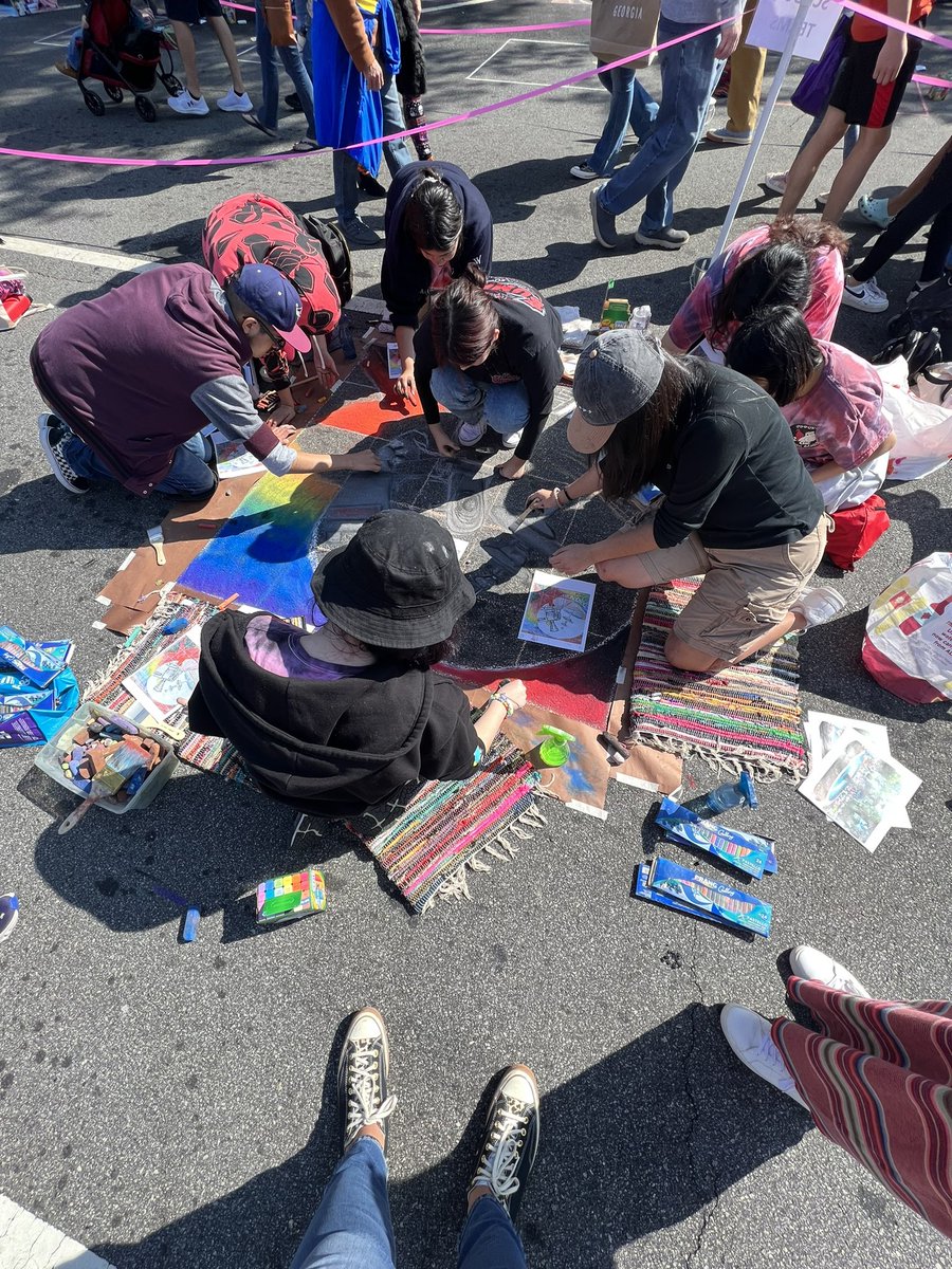 OHSFineArts's tweet photo. @rlosbornehs Art Club did a great job representing OHS at #Chalktoberfest this morning on Marietta Square! #cobbartrocks #osborneart @osborne_hs_art @ohsmudnmetals https://t.co/YnWFjj4fOJ