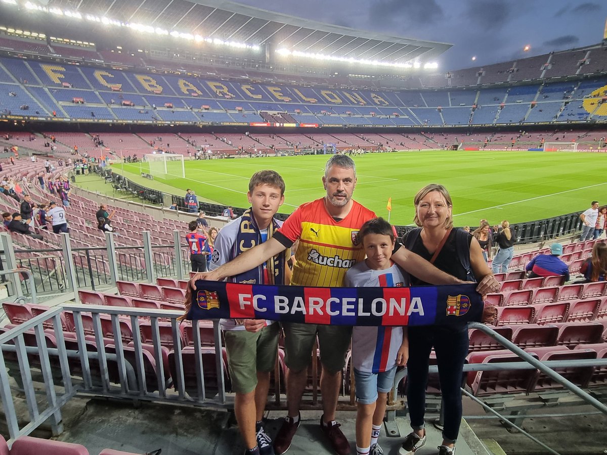 Tonyss62's tweet photo. #LOSCRCL
@RCLens
@KevinDanso98 
@LoisOpenda @samba_brice 
On pense a vous!!!vamos les lensois.
La gagne pour le derby. https://t.co/yR7jEO0wcv