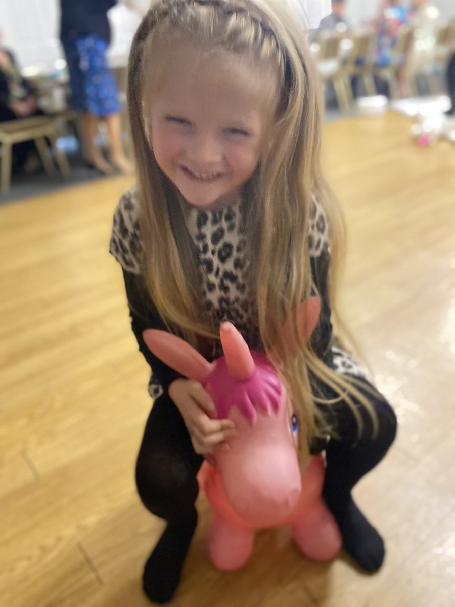 Gorgeous family day for my great nieces christening 💞 #family #whoruntheworld