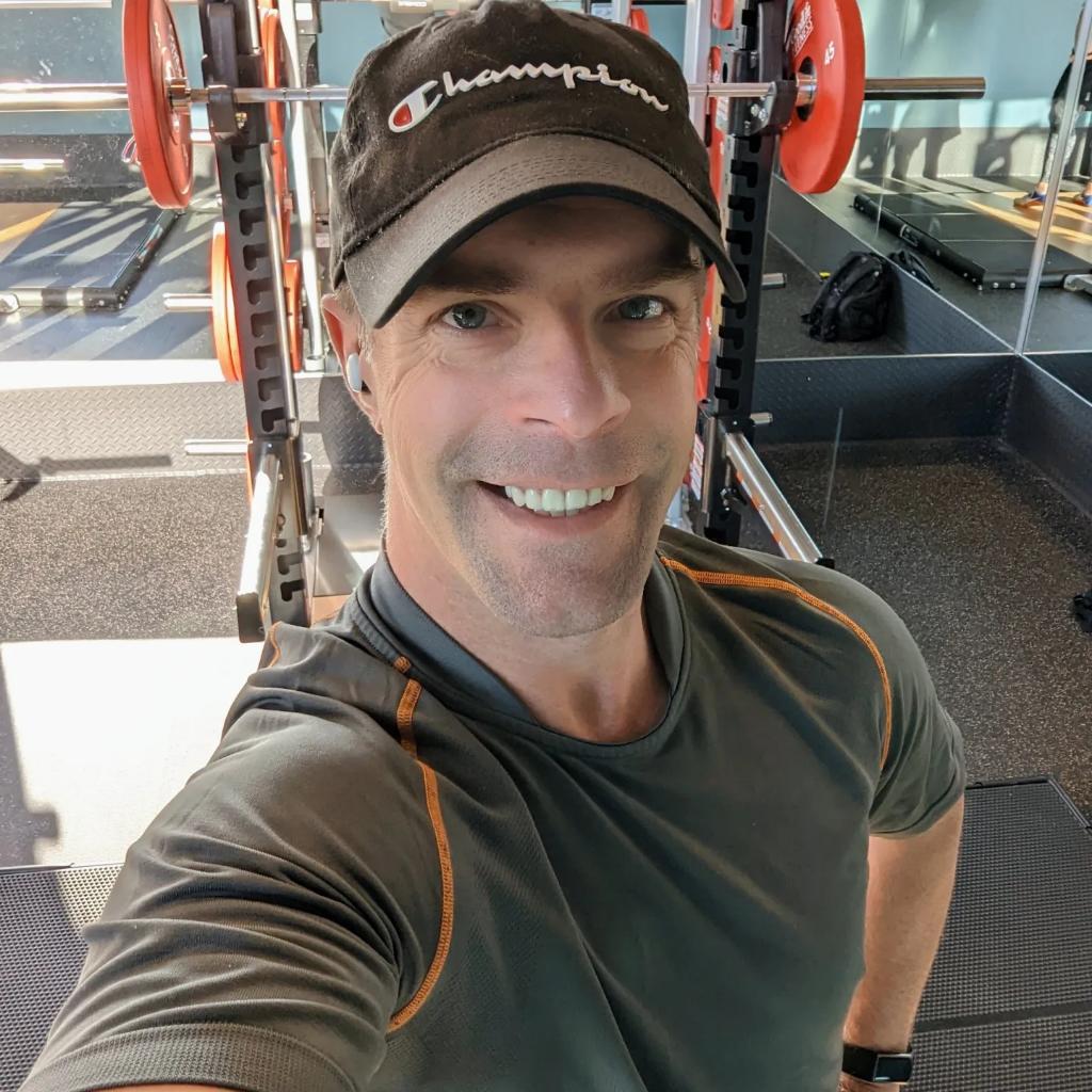 jaimeturner's tweet photo. Leg Day ππ»ββοΈπͺπ»
Treadmill x 15 mins
Barbell squats x 5 sets
Leg press x 5 sets
Leg extensions x 5 sets
Seated calf x 5 sets
Inner thigh x 3 sets
Outer thigh x 3 sets
Treadmill 40 x mins
#yyc #goodlifefitness #legday #lowerbodyworkout #strengthtraining #muscleforlife https://t.co/l1P6SJySZk