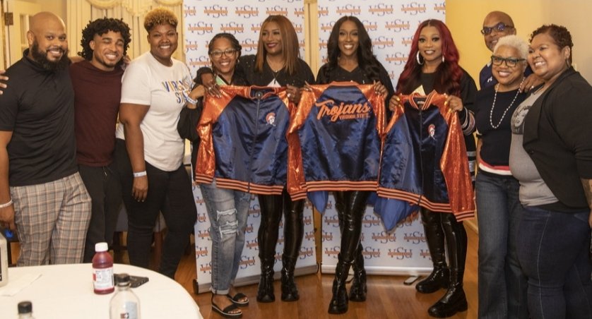 Ahkinyala's tweet photo. Our family thoroughly  enjoyed VSU 2022 Homecoming!Thanks for the great time VSU🥰🧡💙 https://t.co/TIeTPloLeL