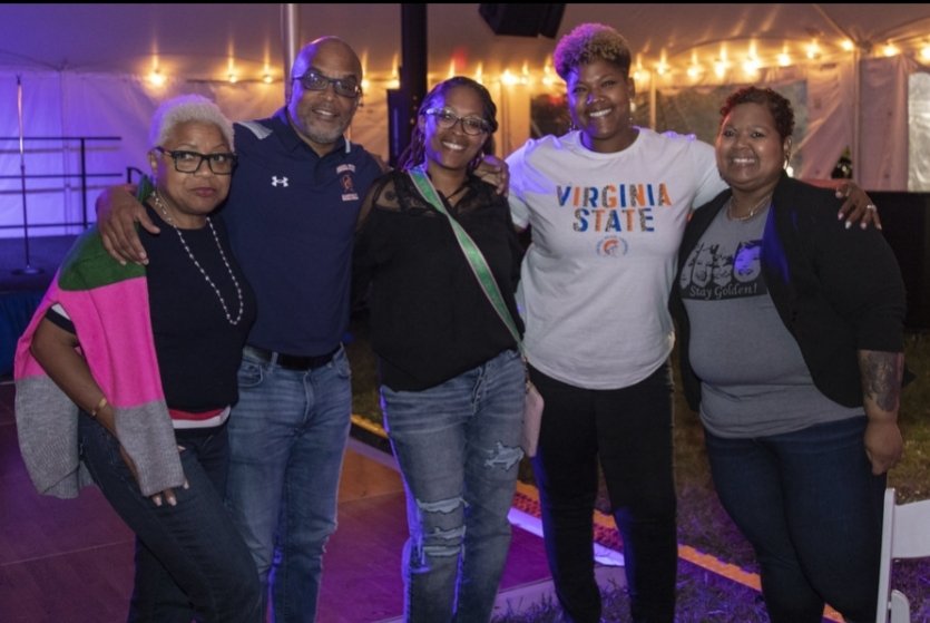 Ahkinyala's tweet photo. Our family thoroughly  enjoyed VSU 2022 Homecoming!Thanks for the great time VSU🥰🧡💙 https://t.co/TIeTPloLeL