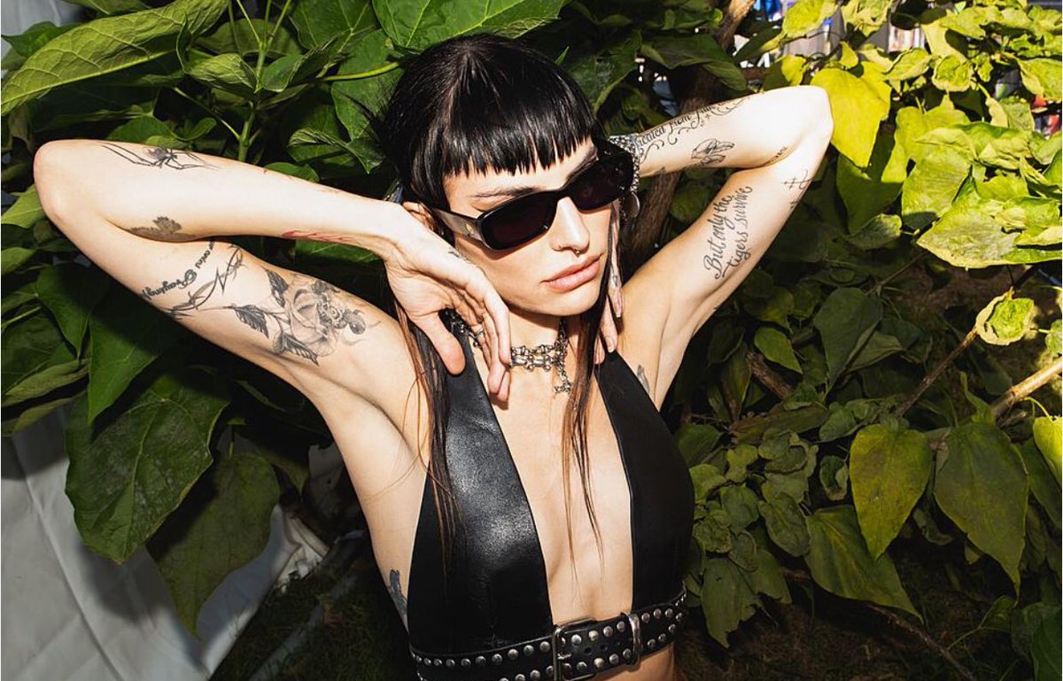 LilithCzarNews's tweet photo. 🚨: NEW PHOTO! 

New photo of Lilith Czar [@LilithCzar] at 2022’s Louder than Life Festival by Jenn Five for AltPress Magazine! [@AltPress] 

#LilithCzar #AltPress #LouderThanLife #CreatedFromFilthandDust https://t.co/rxYF34pfDZ