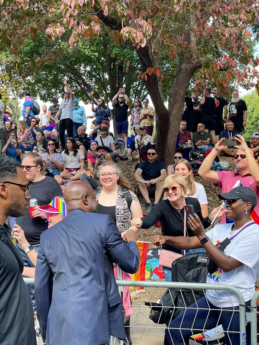 Y’all already know @TeamWarnock showed out for #AtlantaPride today!🏳️‍🌈🏳️‍🌈🏳️‍🌈