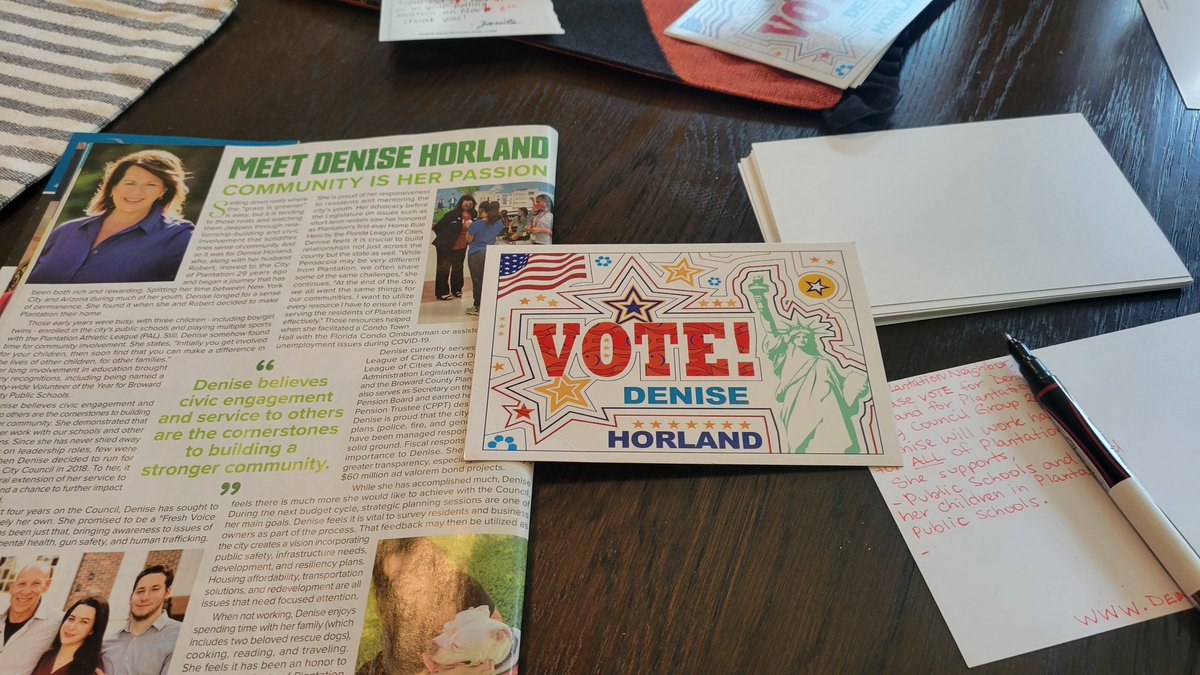 g0ldengirl9999's tweet image. Q: What do you do when thunderstorms are overhead and you are scheduled to canvas for a city #GunSenseCandidate 
A: You pivot to postcards. 
#MomsAreEverywhere
#Flapol