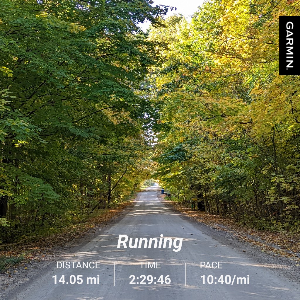 jeffxl24's tweet photo. A cool &amp; sunny 14 mile long run to start the day.  Colors starting to change along the dirt roads. Added in ~4 miles on the Preserve trails.  One week until the Detroit Freep International Half! https://t.co/Q3vCxgEBMw