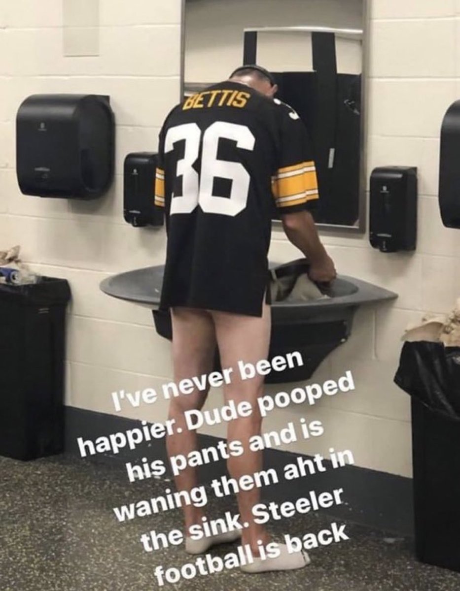 PardonMyTake's tweet photo. Steelers today https://t.co/8LGJlO0zO5