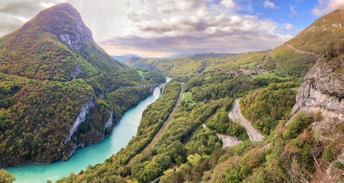 A_Purcell's tweet photo. The Pays de Gex is just incredible sometimes
#Ain #MontsJura #PaysDeGex #AuvergneRhôneAlpes #Rhône #RhôneAlpes #France #ViaFerrata #shotoniphonese #NaturePhotography #outdoors #klettersteig #mountains #montagnes #gebirge https://t.co/yvuqTNoHEg