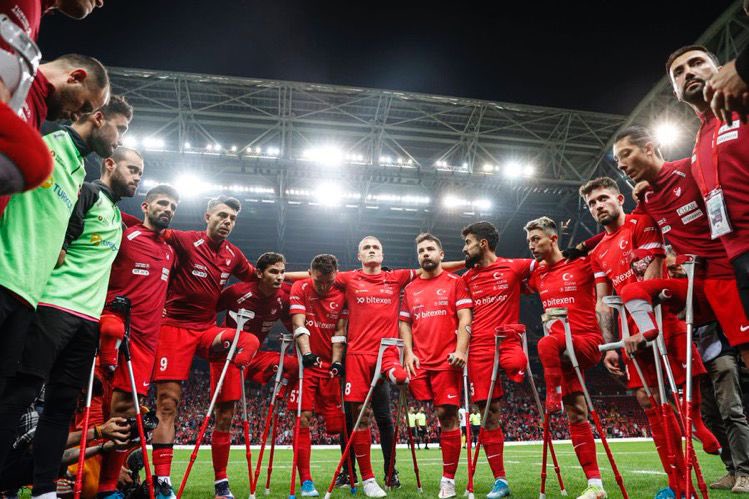 🇹🇷 Size zaten Dünya Şampiyonluğu yakışırdı 🏆

Helal olsun #BizimÇocuklar! Gururumuzsunuz 👏👏👏