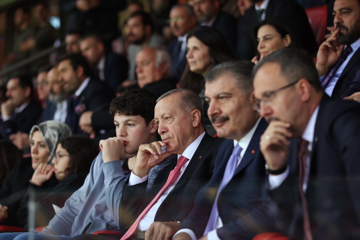 tcbestepe's tweet photo. Cumhurbaşkanı @RTErdogan, Türkiye ile Angola arasında oynanan 2022 Ampute Futbol Dünya Kupası final maçını izledi. https://t.co/nbEXXYaBup