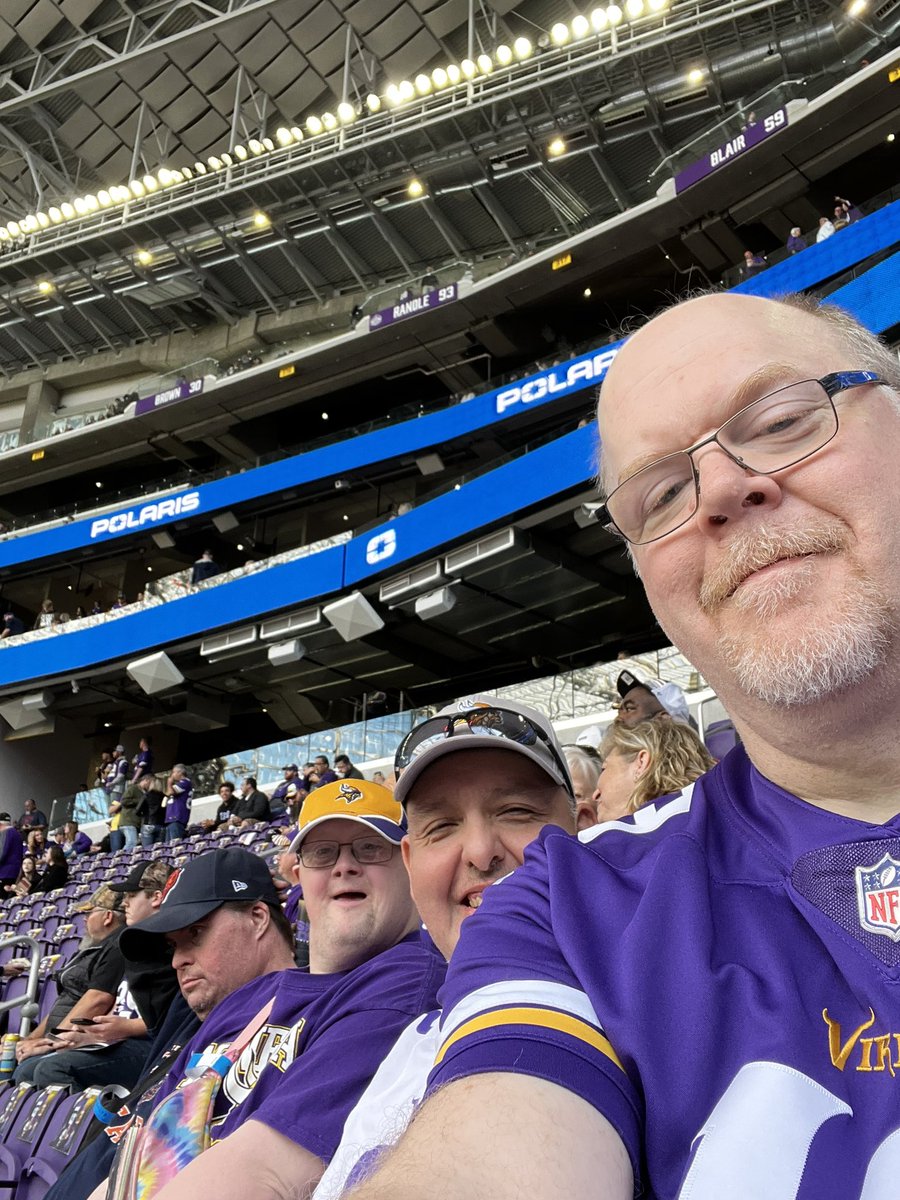 Strajam's tweet image. #SKOL