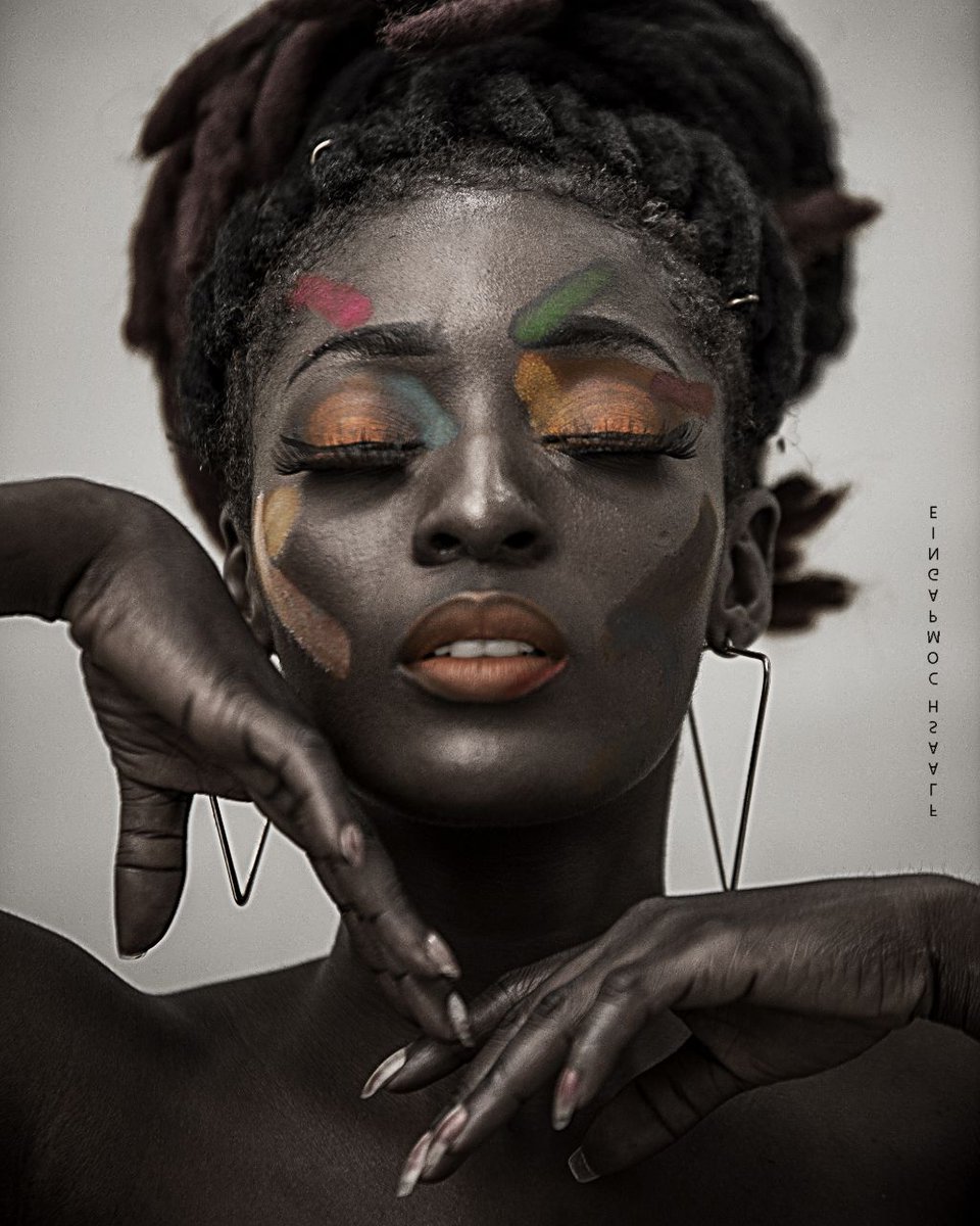 ChristeeCaliel's tweet photo. Excellent soirée
#mannequin 
#photography 
#art #christee 
#Homawoo_jek_jeank https://t.co/CseJ2zbMDc