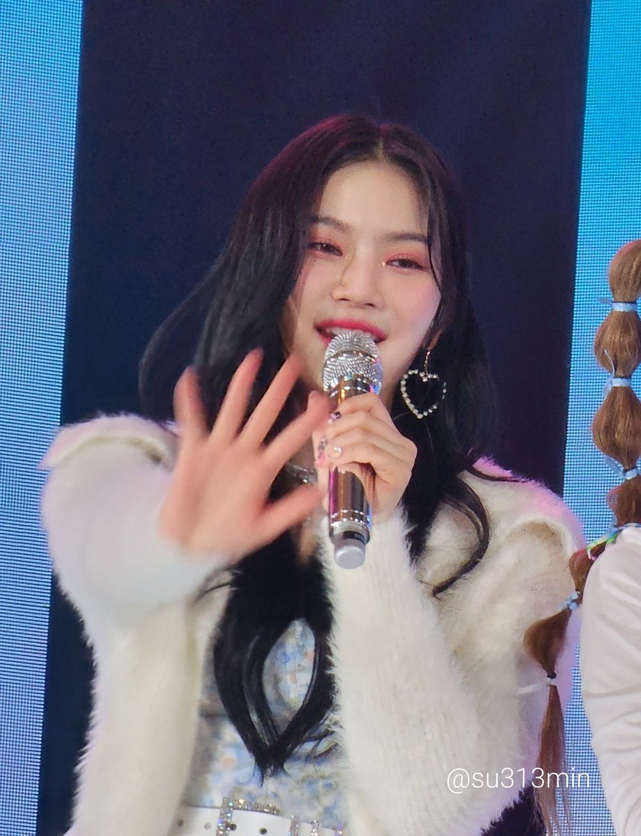 stayc pics on Twitter "221009 STAY COOL PARTY STAYC 1st fanmeeting"