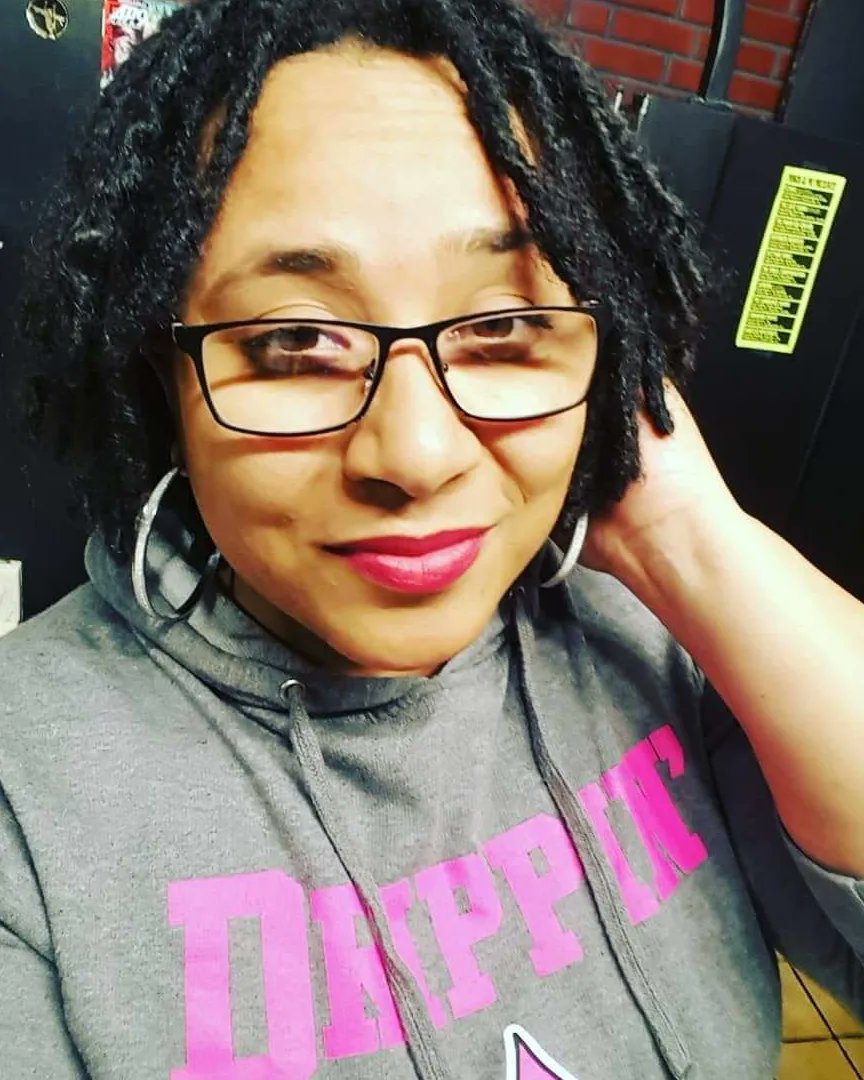 Tati_Yam's tweet photo. Today is my Loc-versary!! 6 YEARS on my journey😍.
Can I get a Loc thread going?
I showed you mine, show me yours! 😊
#LoveMeForMe #LocJourney #ladieswithlocs https://t.co/bshhDCJj9m