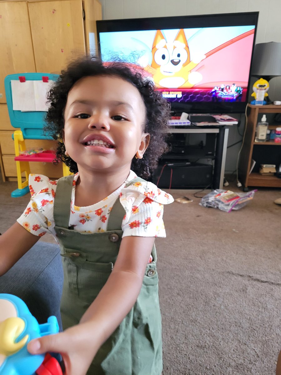 cacey_kern's tweet photo. I love my @cocomelonkids toy my dad bought me. I'm so excited that I wanted him to play with me. Omg thank you daddy for this amazing gift. #PlayToEarn #kids #actionfigures #buy #deals #branded #girls #toystagram #playset #toy #toycollector #caceykern #lightskindragonrita #Play https://t.co/JPr5wasr48