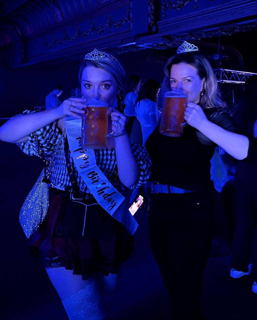 alparkdave's tweet image. #Oktoberfest 🫶🏼🍻