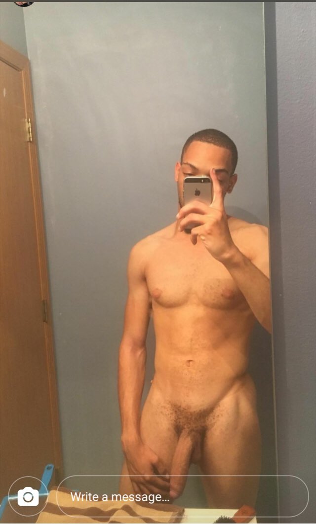 DoYou2014's tweet photo. Ice jj fish got married? I get it sisโฆ ๐๐ #icejjfish #bigdick #redbone #fuckisyoudoing #internetfamous #twitterphenomenon https://t.co/Eir6Fo2XBU