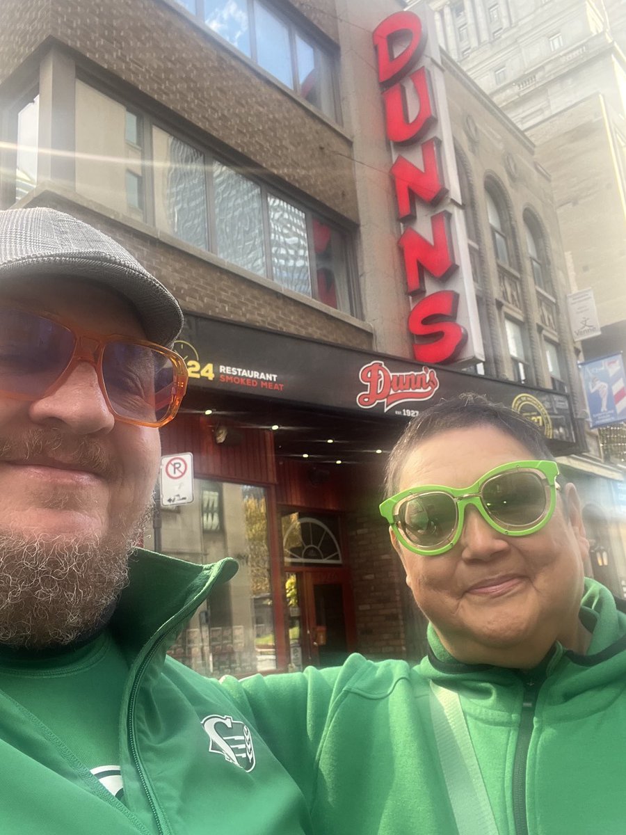 RiderCharm's tweet photo. Here we are… travel day #3️⃣ of our @CFL 🏈🏈🏈 #WhirlWindTour… #CFLFans… made it for lunch at #Dunns in Mtl... #SmokedMeatSammich @Prairie_Scot https://t.co/u1IDdIifXy
