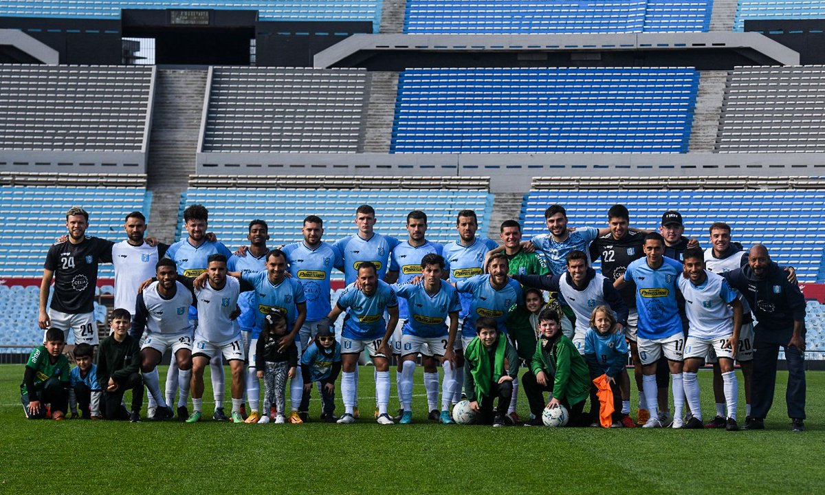 SIMPLEMENTE GRACIAS!

DEJARON TODO SIEMPRE, EL CLUB Y EL BARRIO ETERNAMENTE AGRADECIDO...