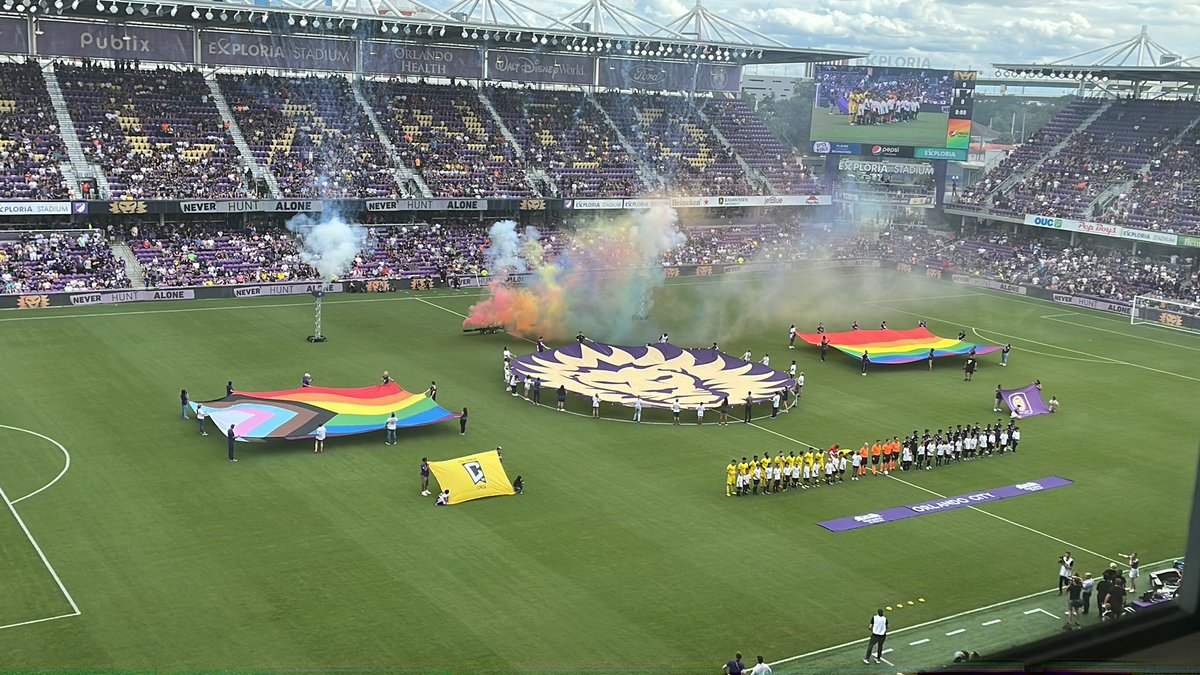 JitWentBugMode's tweet image. #DecisionDay 2022 about to be underway here @ExploriaStadium — Playoff hopes on the line, Cucho vs. Facu, season-defining moments ready to be made today. #DaleMiAmor #Crew96