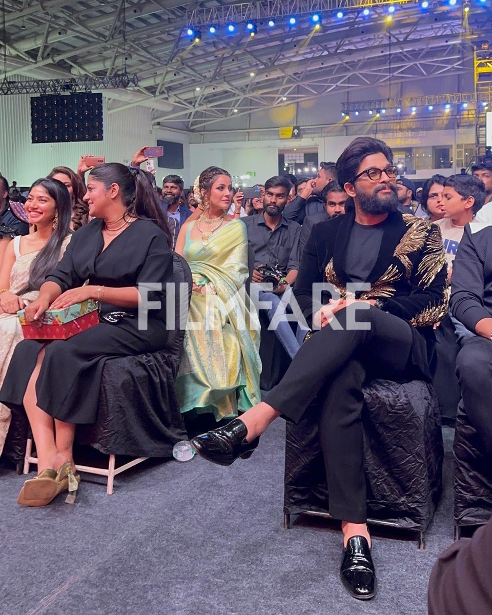 filmfare's tweet photo. Now, that’s what we call a star-studded picture! ⭐️✨

Check out the attendance at the 67th #ParleFilmfareAwardsSouth 2022 with Kamar Film Factory. https://t.co/2CSMHfe7eP
