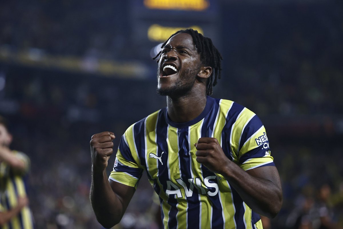 12numaraorg's tweet photo. BATSMANNNNNNNNNN İŞ BAŞINDAAAAA! 🦇🎯 @mbatshuayi https://t.co/ZoPq38LCeb
