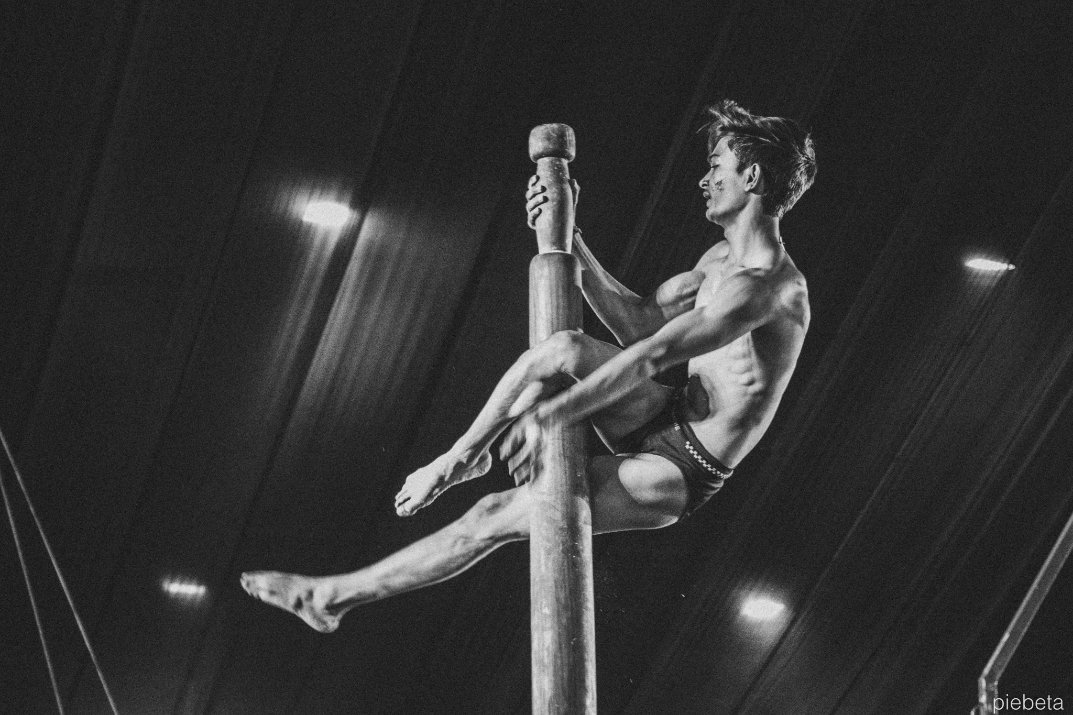 piebetaparth's tweet photo. National Games - Pole Malkham, Sanankardham, Ahmedabad.
@CMOGuj @narendramodi
#NationalGames2022 #malkham #JudegaIndiaJitegaIndia #sankardham #Modiji #sports #SportsYaari #blackandwhite #monochrome https://t.co/Exgo7NowQg