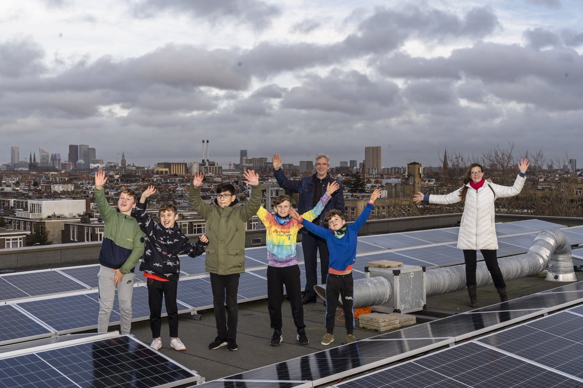 berendpotjer's tweet photo. Ik kijk uit naar de #thesolarbiennale morgen en zeker het symposium #zonzonderschaduw.
Over hoe we zonnestroom en zonnepanelen nog duurzamer en goedkoper kunnen maken.
@MaakCirculair #Fairsolar https://t.co/CldAVDUg6t