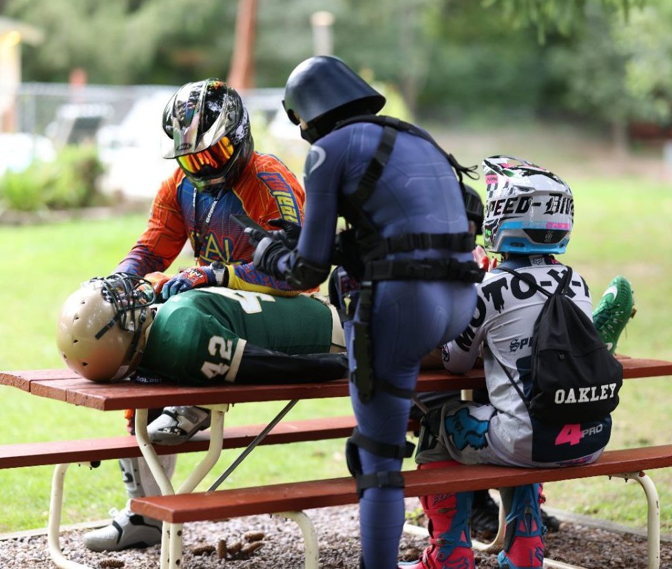 Caspian Wolfe tweet media