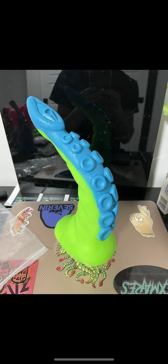 Power company decided to do some work so I’m just chilling like they did in the stone age , remembering the time <a href="/UntamableTame/">Tame, untamabletame@bsky.social</a> reached out for a custom and it turn out soooo good. So much fun to work with you on it!