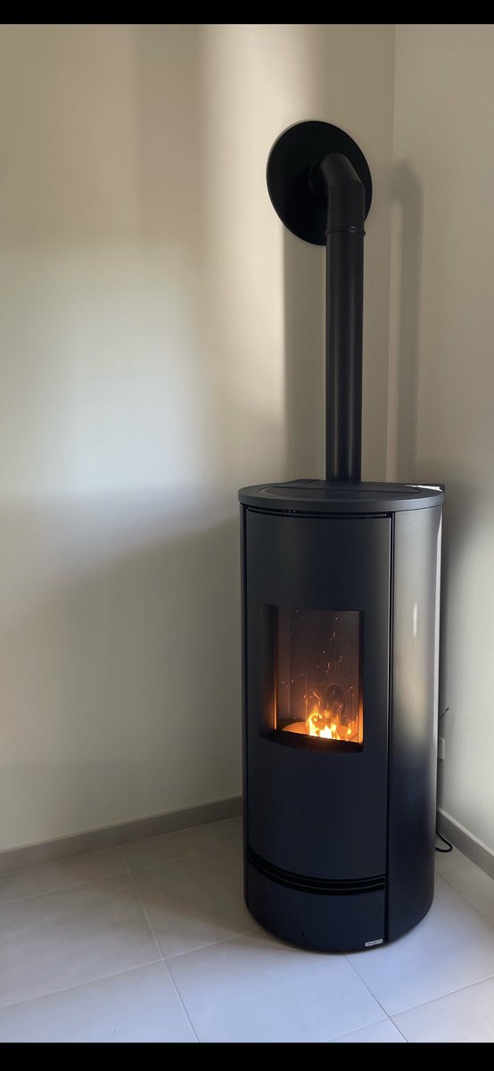 Le Confort Du Feu tweet media