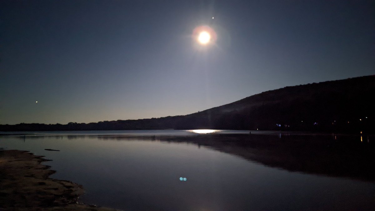 _MelissaPatton_'s tweet photo. Check out the hunters moon tonight. #etownpops https://t.co/YKlyKvWmQd