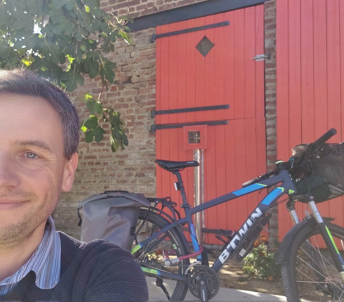 MichelMagniez's tweet photo. A #Holnon, deux Axonais lancent une petite pépite : Coquelipot, magasin d'excellents produits locaux, proposant à la fois vente en vrac et épicerie fine.
Et bonne nouvelle : à #vélo, c'est tout près de Saint-Quentin.
Je leur souhaite bcp de succès ! https://t.co/E0AsYtu7AP
