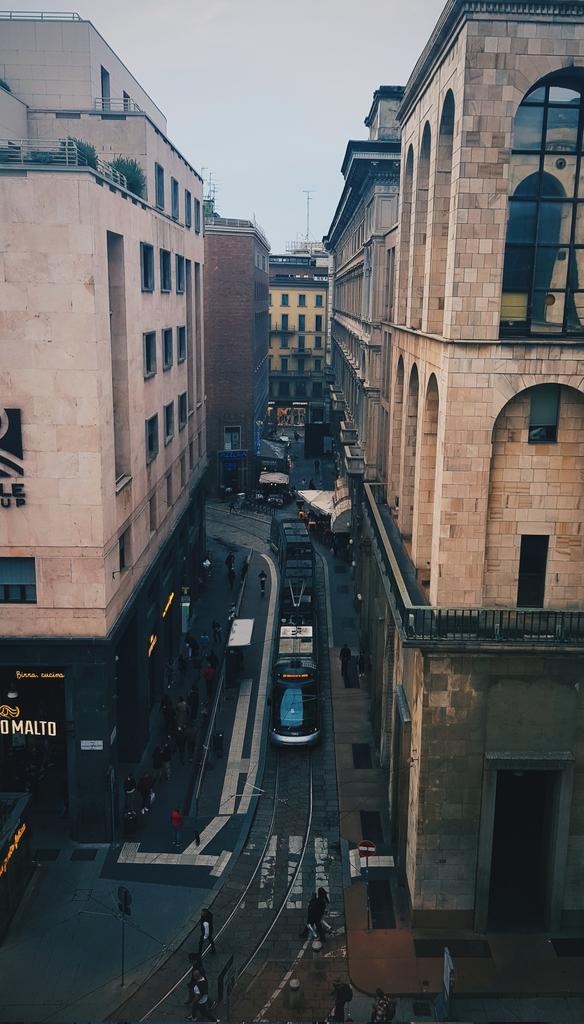 GabrieleGrandi's tweet photo. #Milano https://t.co/MWXTyY1qlJ