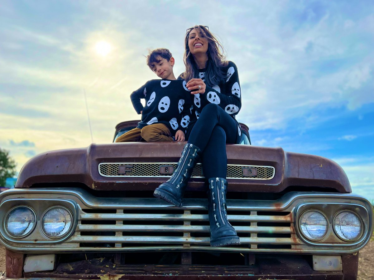 aneesha.robins tweet media