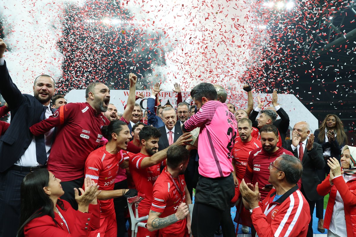 RTErdogan's tweet photo. Şampiyon Türkiye 🇹🇷 https://t.co/jVJK20iElq