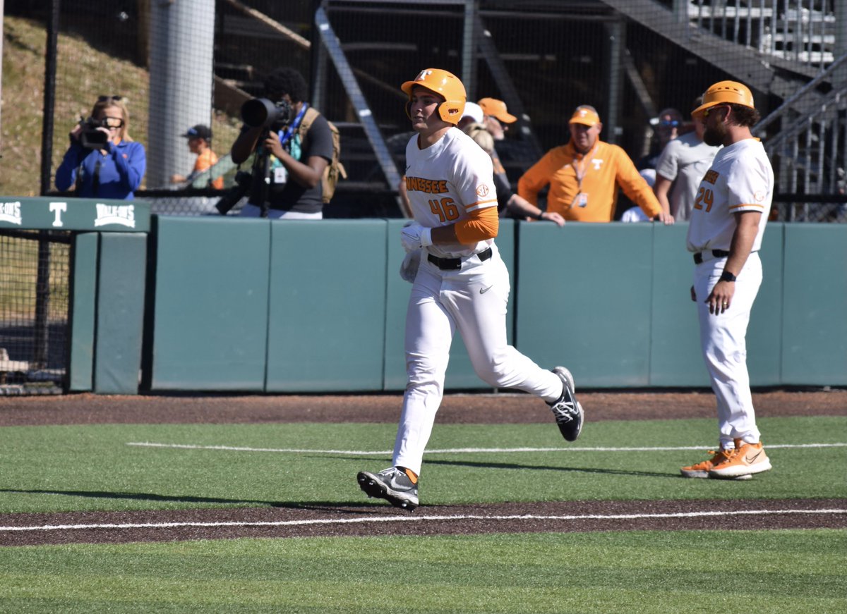 Vol_Baseball's tweet photo. the evolution of a home run

💥⌛️🙌😄 https://t.co/xljzl6tw1G