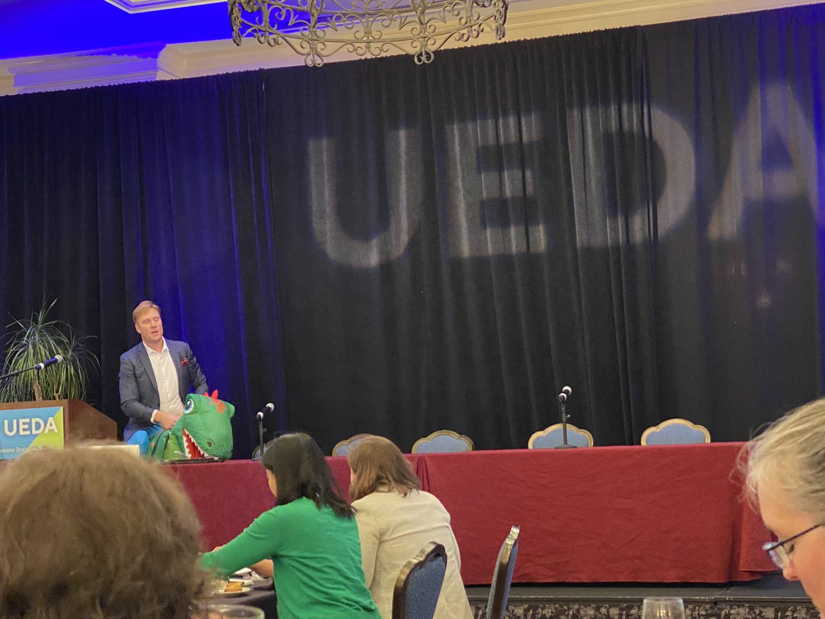 EDA Vice President Craig Buerstatte highlighting the TRex size of our work and the importance of equity and connectivity as foundations of economic development at #ueda #innovation #economic #development #cfi